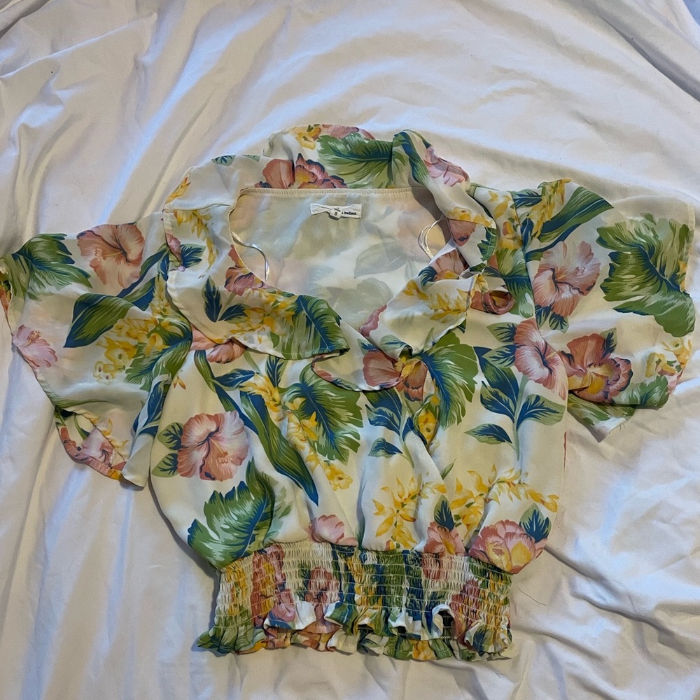 Hawaiian theme crop top
